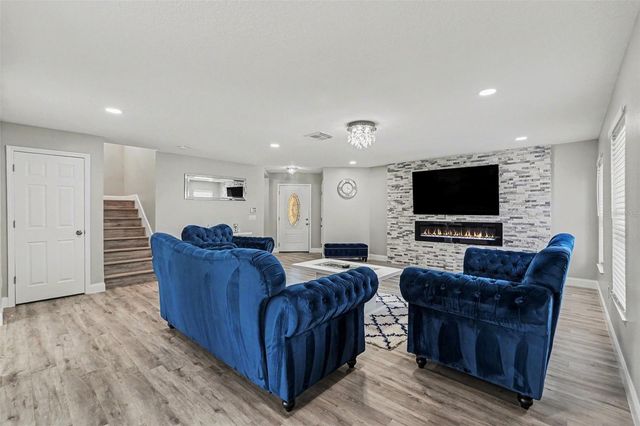 6222 CHERRY BLOSSOM TRAIL, Gibsonton, FL 33534