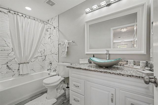 6222 CHERRY BLOSSOM TRAIL, Gibsonton, FL 33534