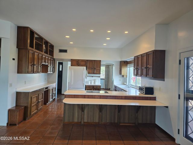 2626 N Grannen Road, Tucson, AZ 85745