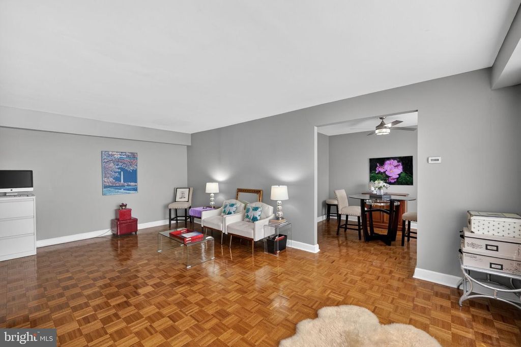 Image 11 of property listing at 3601 GREENWAY #507, Baltimore, MD 21218