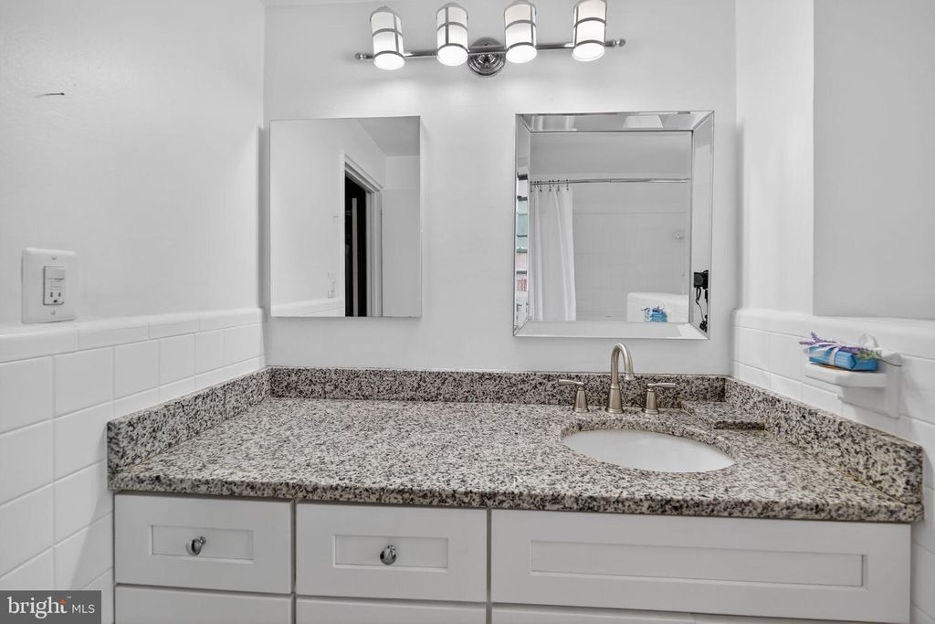 Image 23 of property listing at 3601 GREENWAY #507, Baltimore, MD 21218