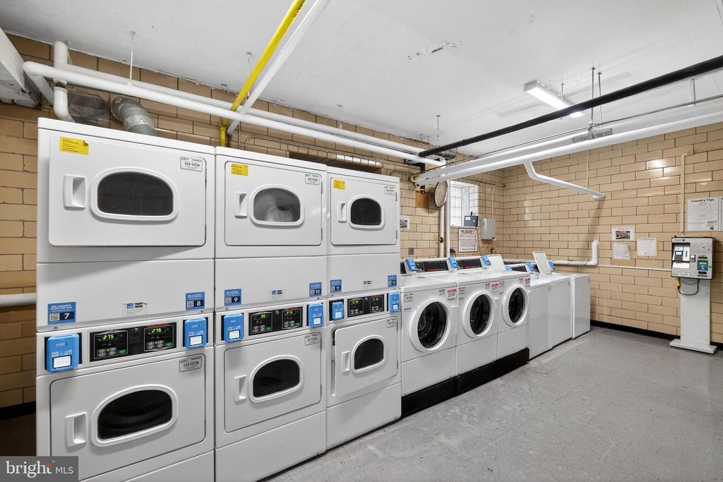 Image 30 of property listing at 3601 GREENWAY #507, Baltimore, MD 21218