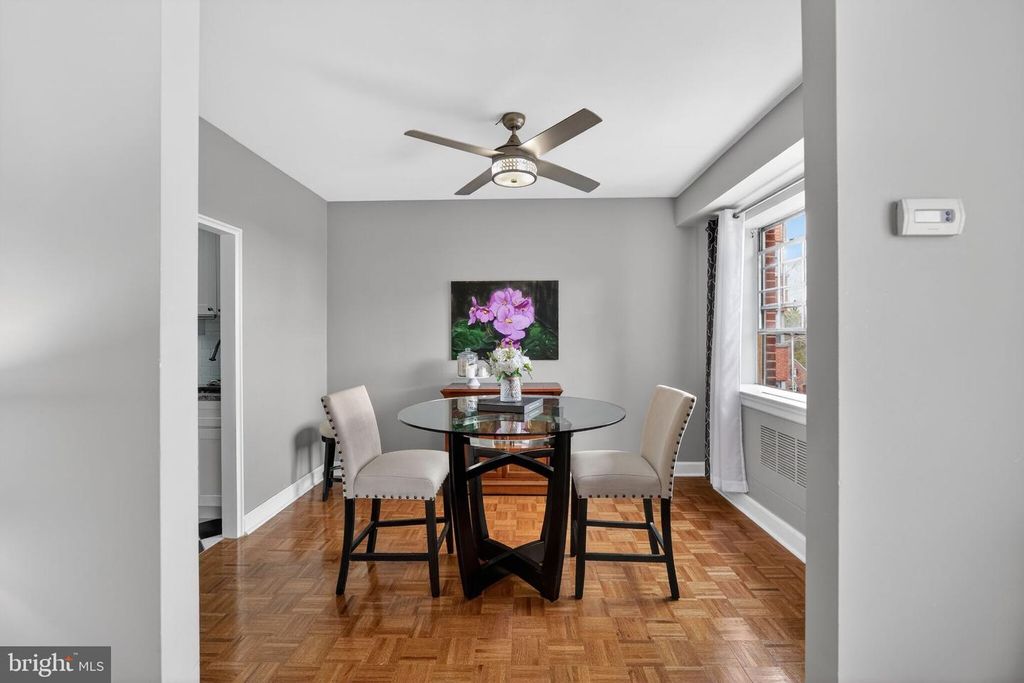 Image 4 of property listing at 3601 GREENWAY #507, Baltimore, MD 21218