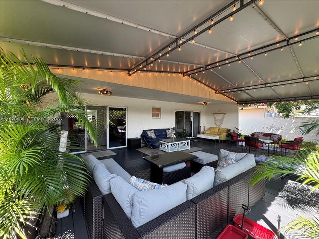 11235 SW 143rd Ct, Miami, FL 33186