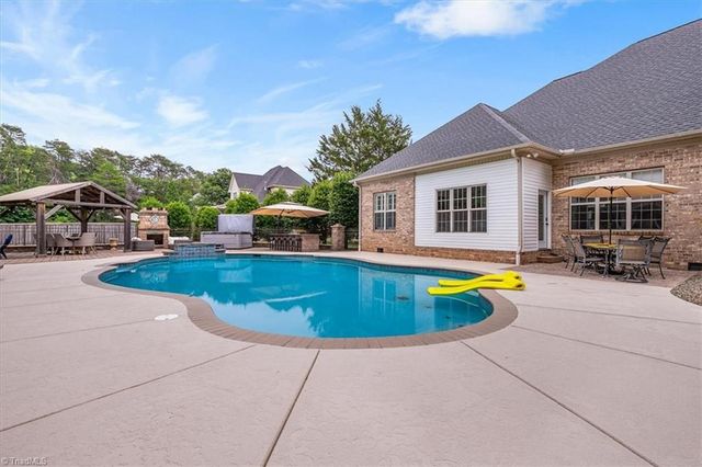 6087 Grinsted Court, Greensboro, NC 27455