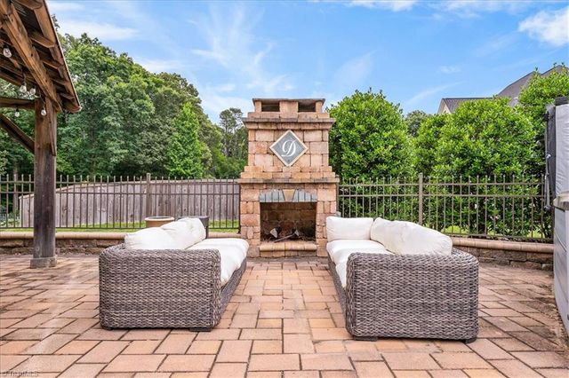 6087 Grinsted Court, Greensboro, NC 27455