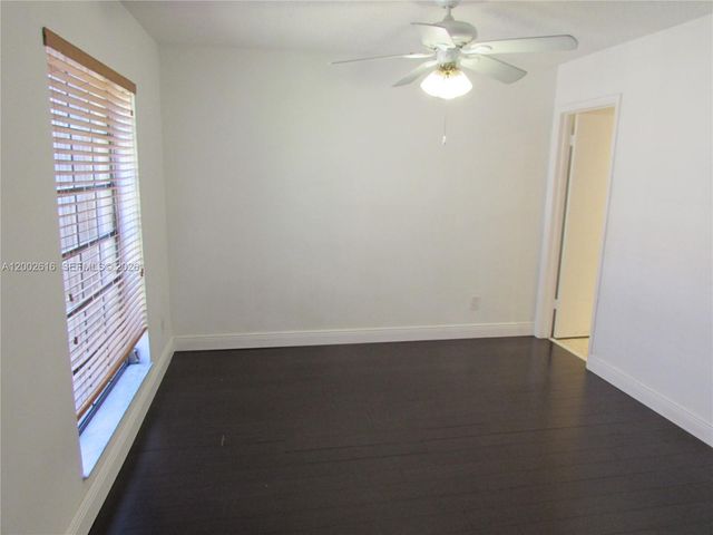 5555 Ludlam Rd 23, South Miami, FL 33155