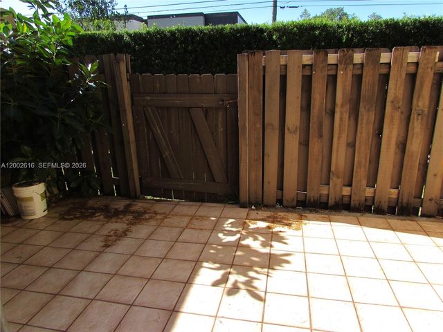 5555 Ludlam Rd 23, South Miami, FL 33155