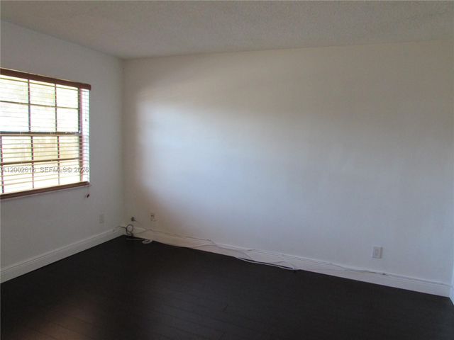 5555 Ludlam Rd 23, South Miami, FL 33155