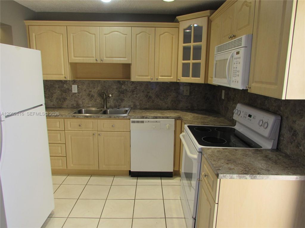 5555 Ludlam Rd 23, South Miami, FL 33155