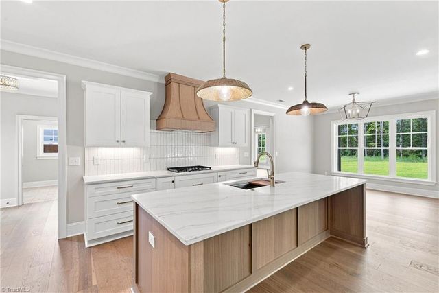 6851 Ridge Road, Lexington, NC 27295