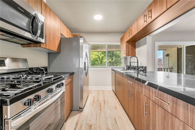 1405 Vegas Valley Drive 226, Las Vegas, NV 89169