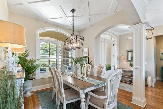 1709 Aster Dr, Columbia, TN 38401