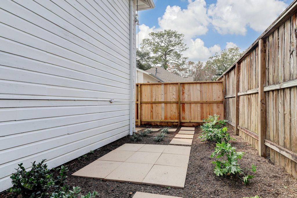 1508 Cortlandt Street, Houston, TX 77008