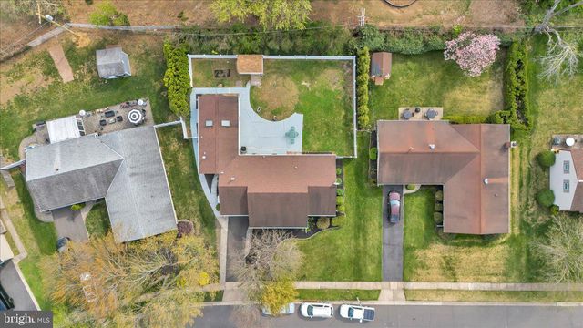 17 TOPEKA PASS, Willingboro, NJ 08046