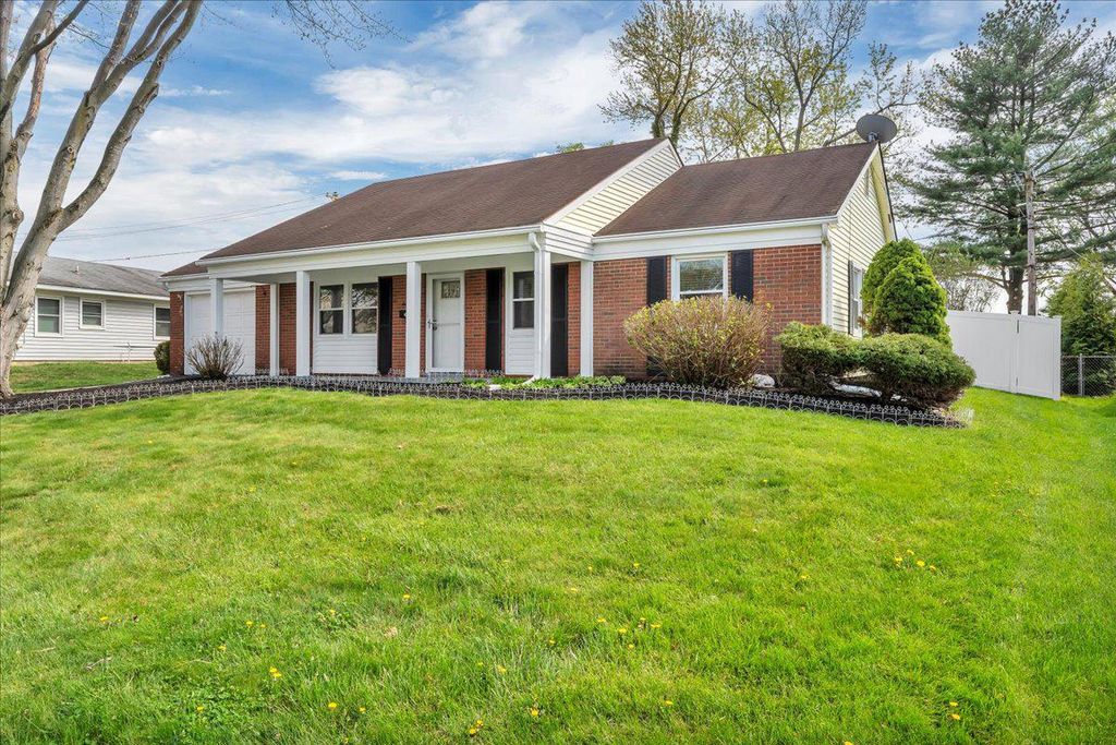 17 TOPEKA PASS, Willingboro, NJ 08046