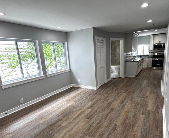924 Wisconsin AVENUE, Racine, WI 53403