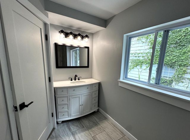 924 Wisconsin AVENUE, Racine, WI 53403