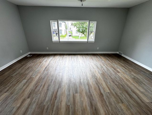 924 Wisconsin AVENUE, Racine, WI 53403