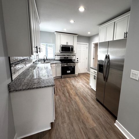 924 Wisconsin AVENUE, Racine, WI 53403