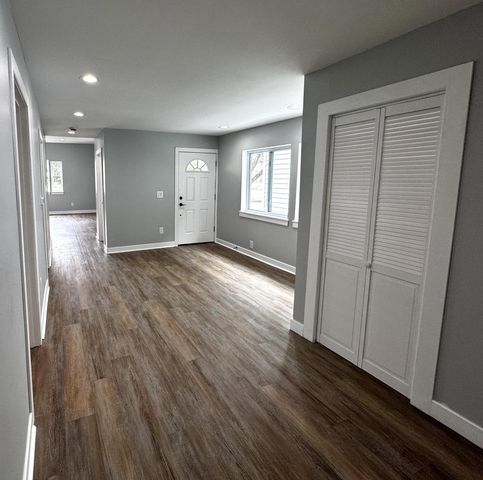 924 Wisconsin AVENUE, Racine, WI 53403
