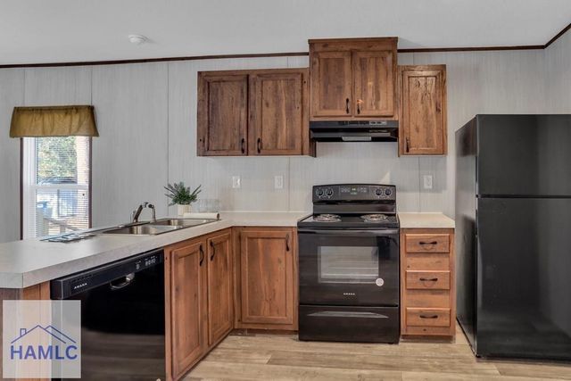 370 Briarwood Road, Jesup, GA 31545