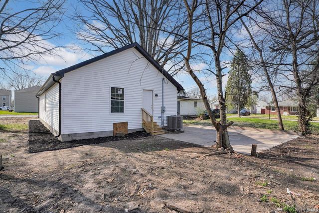 219 N Rotherwood Avenue, Evansville, IN 47711