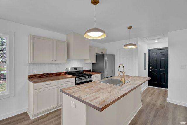 219 N Rotherwood Avenue, Evansville, IN 47711