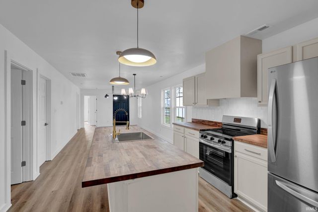 219 N Rotherwood Avenue, Evansville, IN 47711