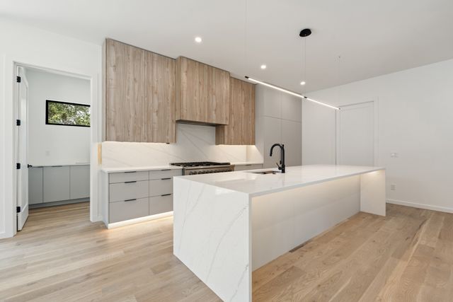 5709 Cloverland Dr A, Brentwood, TN 37027