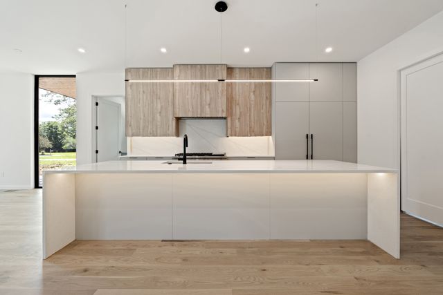 5709 Cloverland Dr A, Brentwood, TN 37027