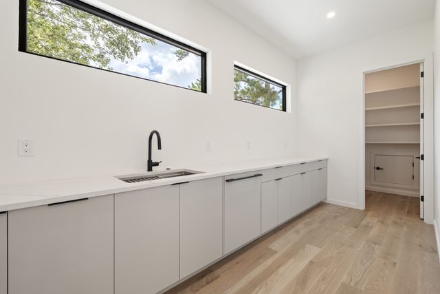 5709 Cloverland Dr A, Brentwood, TN 37027