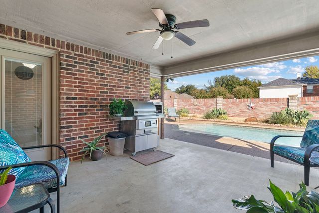 7040 Ridge Crest Drive, North Richland Hills, TX 76182