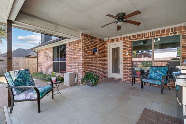 7040 Ridge Crest Drive, North Richland Hills, TX 76182