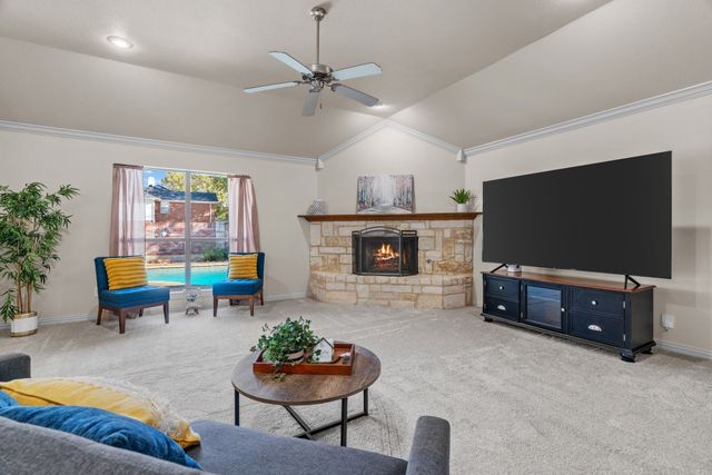 7040 Ridge Crest Drive, North Richland Hills, TX 76182