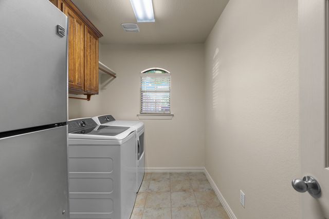 7040 Ridge Crest Drive, North Richland Hills, TX 76182