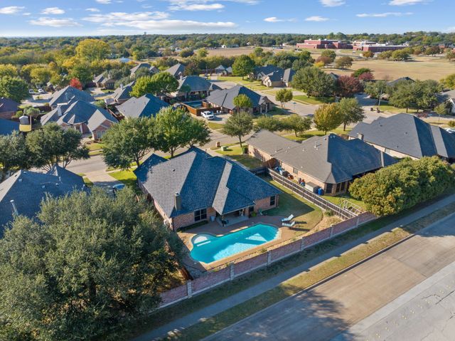 7040 Ridge Crest Drive, North Richland Hills, TX 76182