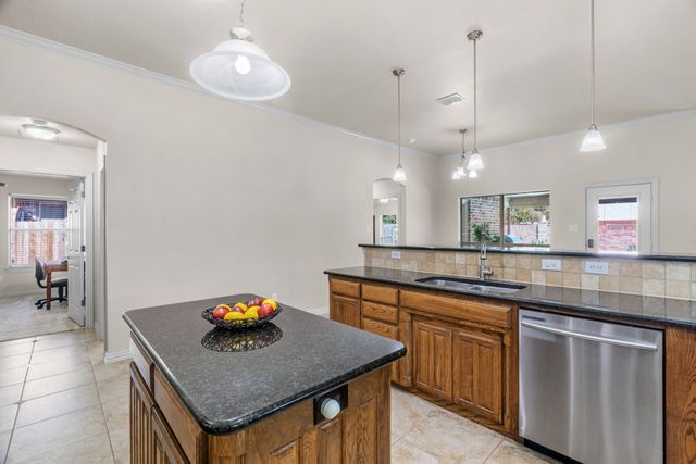 7040 Ridge Crest Drive, North Richland Hills, TX 76182