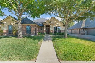 7040 Ridge Crest Drive, North Richland Hills, TX 76182