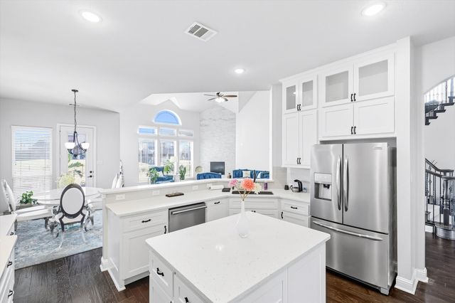116 Thoroughbred Drive, Hickory Creek, TX 75065