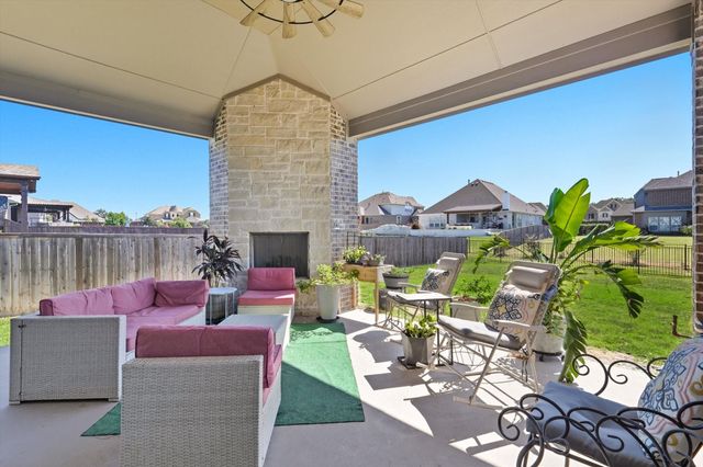 116 Thoroughbred Drive, Hickory Creek, TX 75065