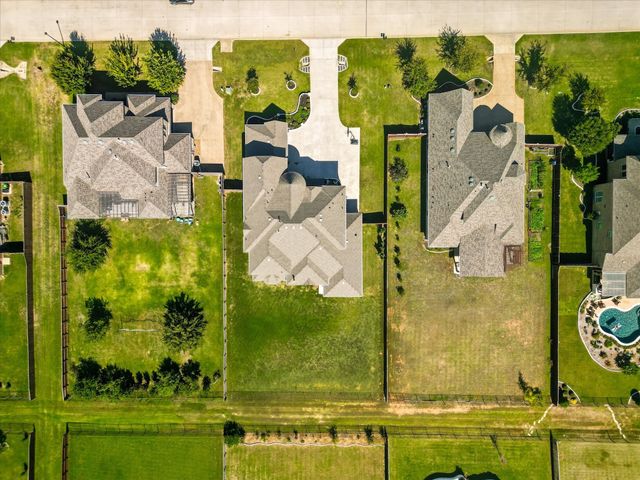 116 Thoroughbred Drive, Hickory Creek, TX 75065