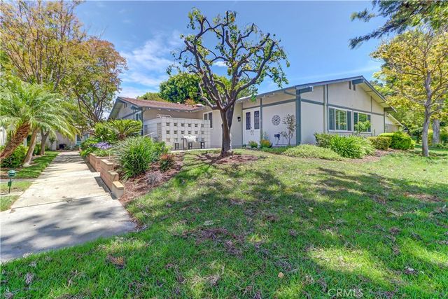 252 Calle Aragon B, Laguna Woods, CA 92637