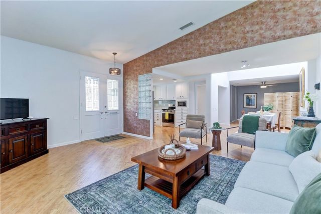 252 Calle Aragon B, Laguna Woods, CA 92637