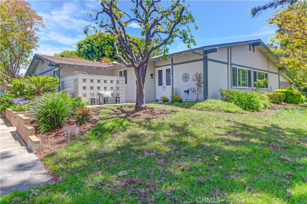 252 Calle Aragon B, Laguna Woods, CA 92637