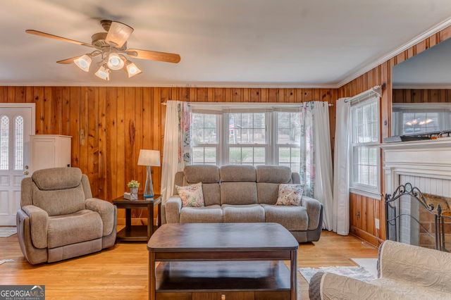 1046 Old Cedartown Road SE, Lindale, GA 30147