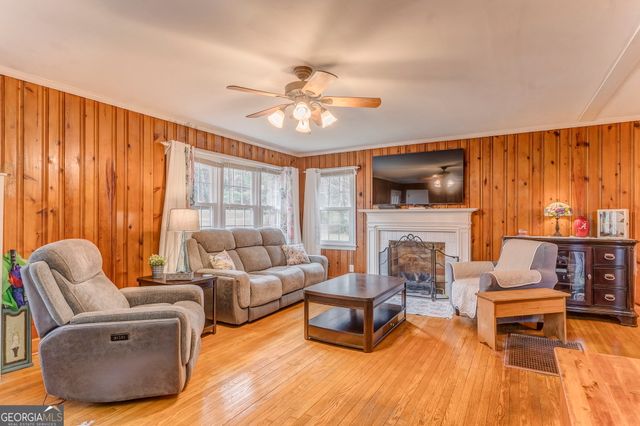 1046 Old Cedartown Road SE, Lindale, GA 30147