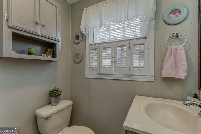 1046 Old Cedartown Road SE, Lindale, GA 30147