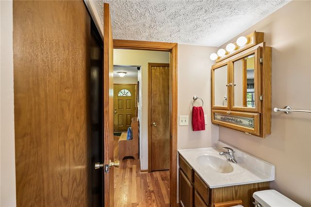 8653 Twincreek Drive, Franklin, OH 45005