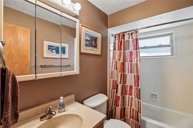 8653 Twincreek Drive, Franklin, OH 45005